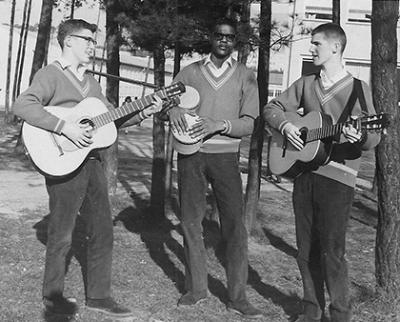 Balladiers 1962, left to right: Rick Tuel, Jim Hutcheson, Terry McNeil (Nandi Devam)