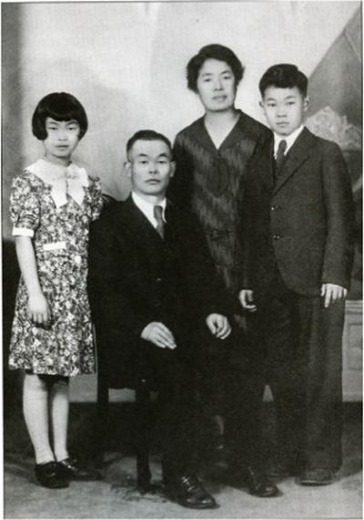 Mary, Heisuke, Mitsuni and Yunichi Matsuda, about 1935. Mary, Heisuke, Mitsuni and Yunichi Matsuda, about 1935.